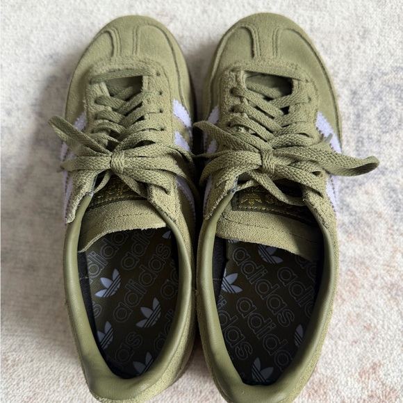 NEW Adidas Olive Green Sneakers with Violet Accents - Picture 6 of 12